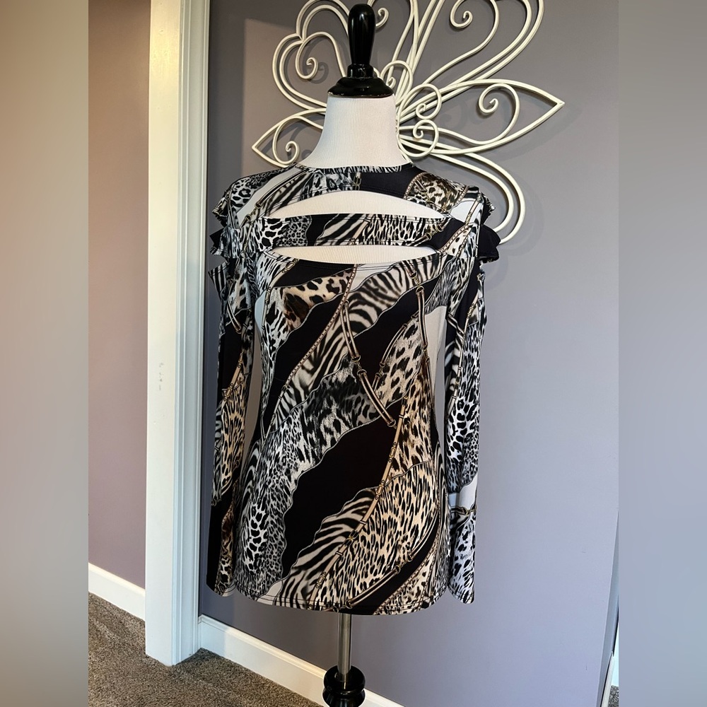Venus Chic Animal Print Top Slits
